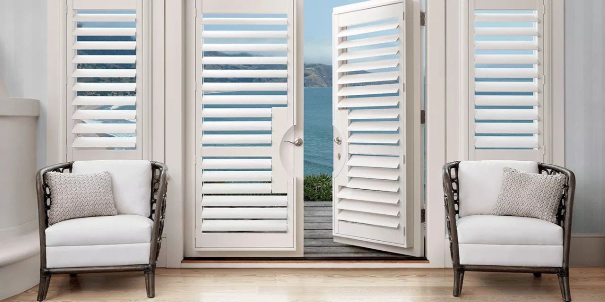 7 Best Front Door Window Coverings for Your Home